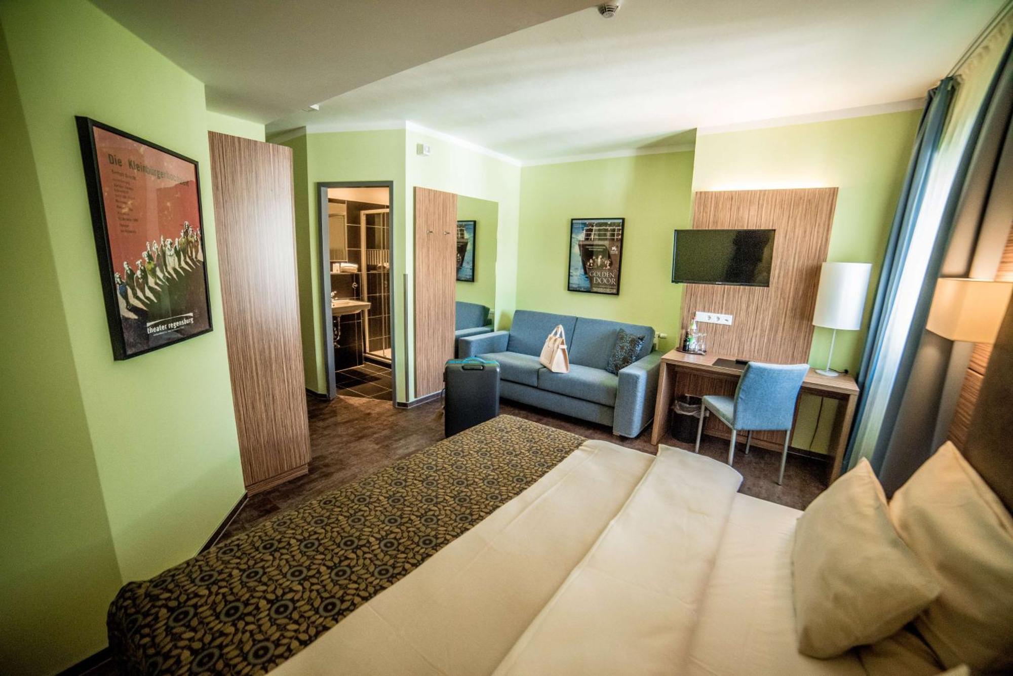 Hotel Central Regensburg Citycentre, Sure Hotel Collection By Best Western Exterior photo
