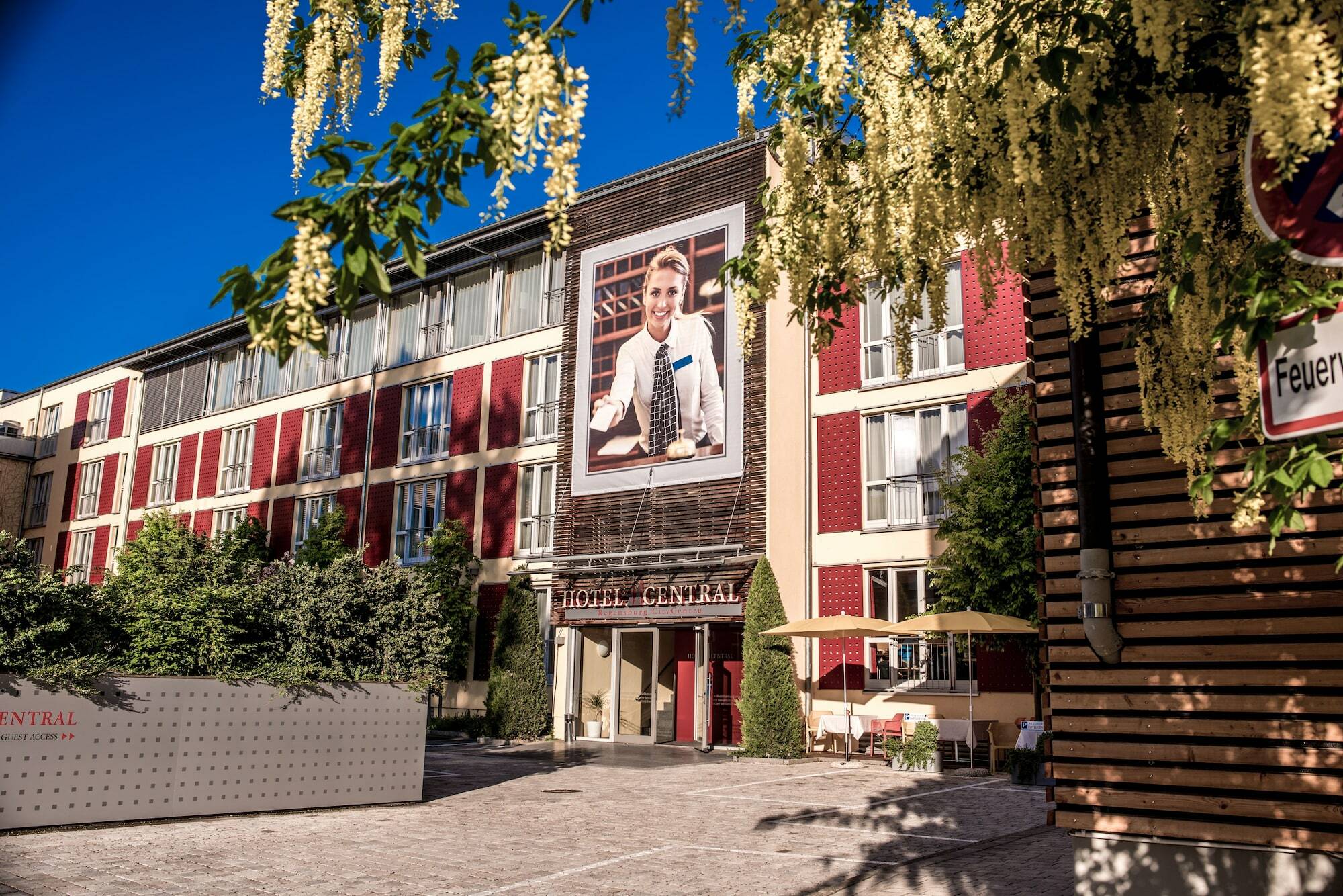Hotel Central Regensburg Citycentre, Sure Hotel Collection By Best Western Exterior photo