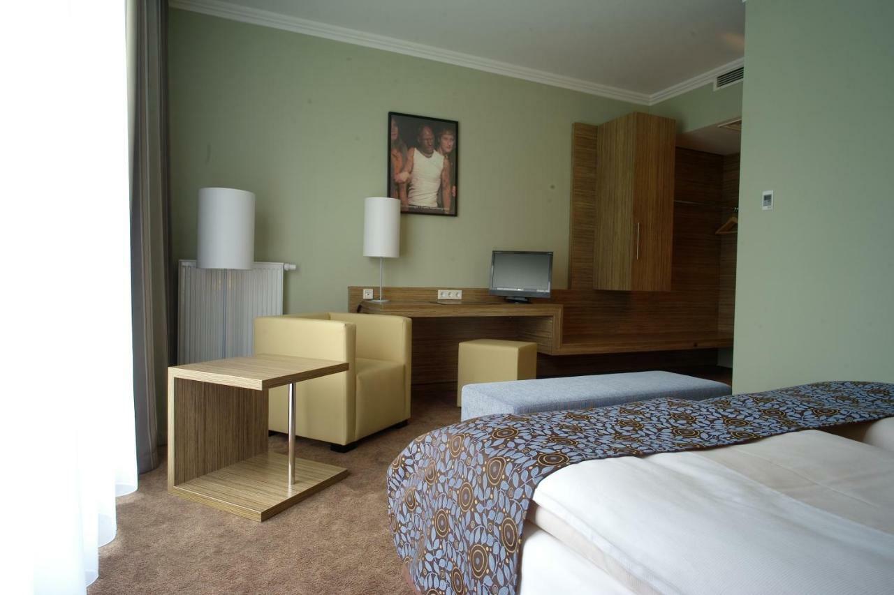 Hotel Central Regensburg Citycentre, Sure Hotel Collection By Best Western Exterior photo